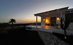 Casa Tie' Lanzarote Vista Mar - Piscina Relax - Adults Only